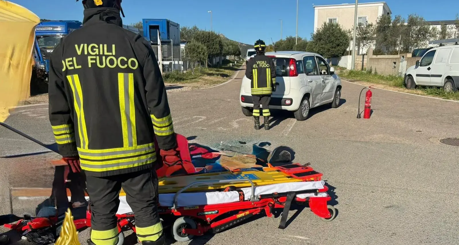 Incidente tra auto e moto nella zona industriale di Olbia: centauro trasportato in ospedale