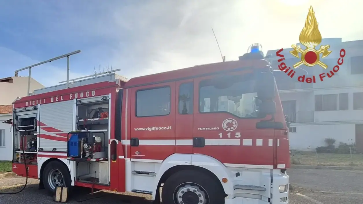 Incendio in un appartamento a Calasetta: intervento dei Vigili del Fuoco
