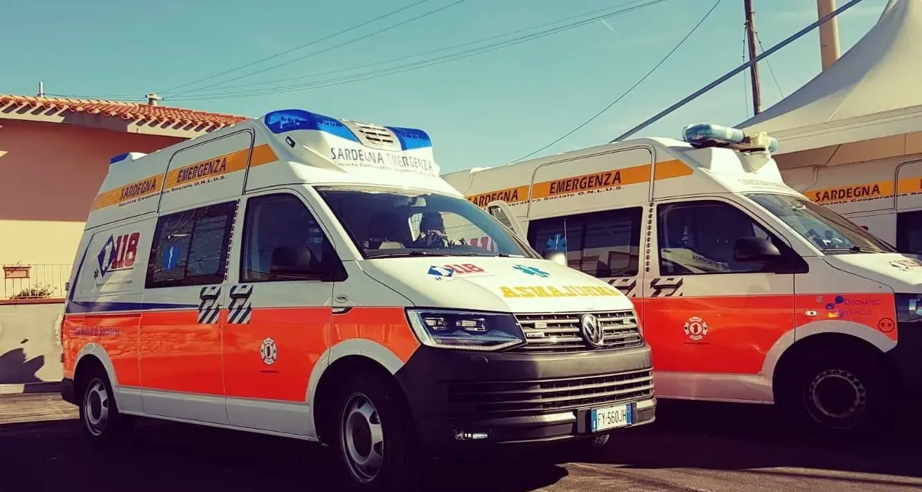 Schiaffo al volontariato: a Sorso distrutti i mezzi del 118, caccia ai responsabili