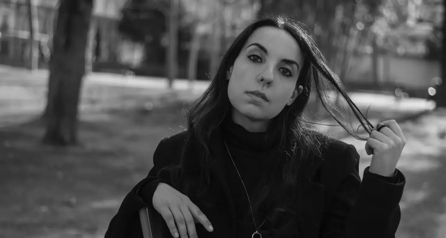 \"Radio Insomnia\": il nuovo libro della scrittrice sarda Chiara Maxia tra viaggi e solitudini