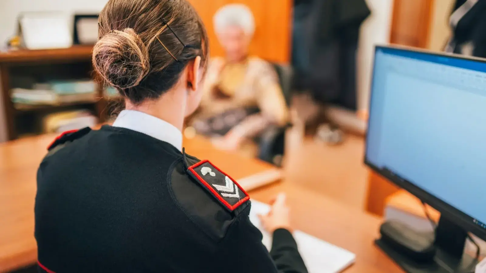 Truffe sempre più sofisticate nel Cagliaritano: decine di denunciati e migliaia di euro sottratti