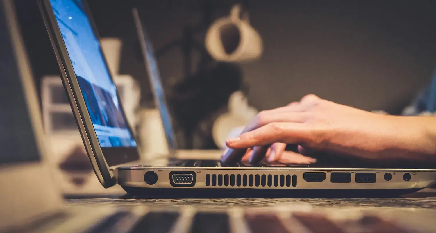 Internet lento: i segnali che indicano la necessità di passare alla fibra