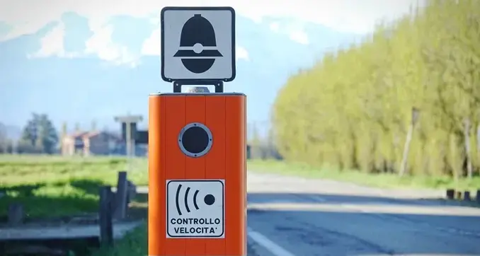 Cagliari guida la classifica delle multe stradali in Sardegna nel 2025