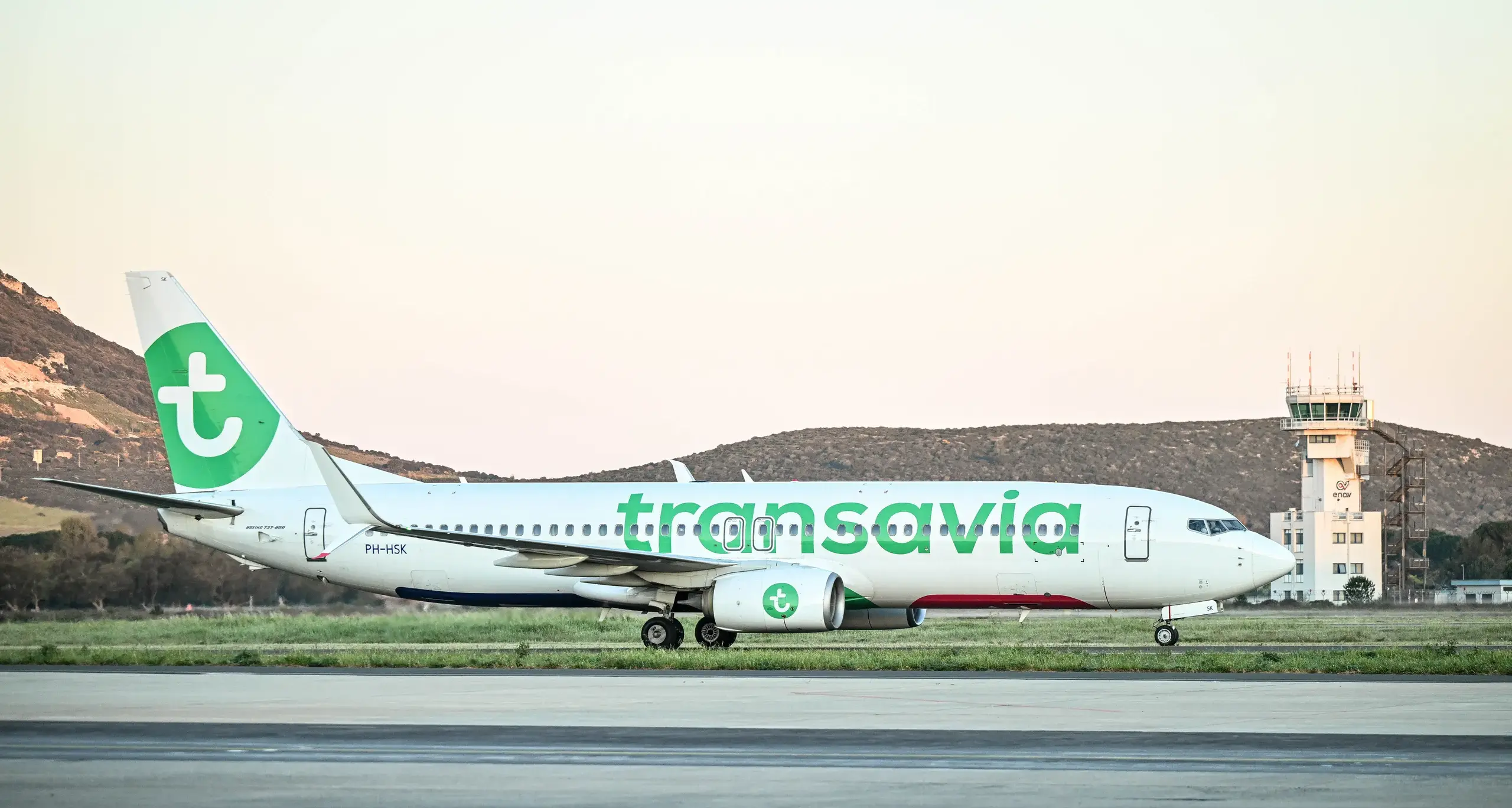 Alghero-Parigi, decolla il primo volo diretto di Transavia France