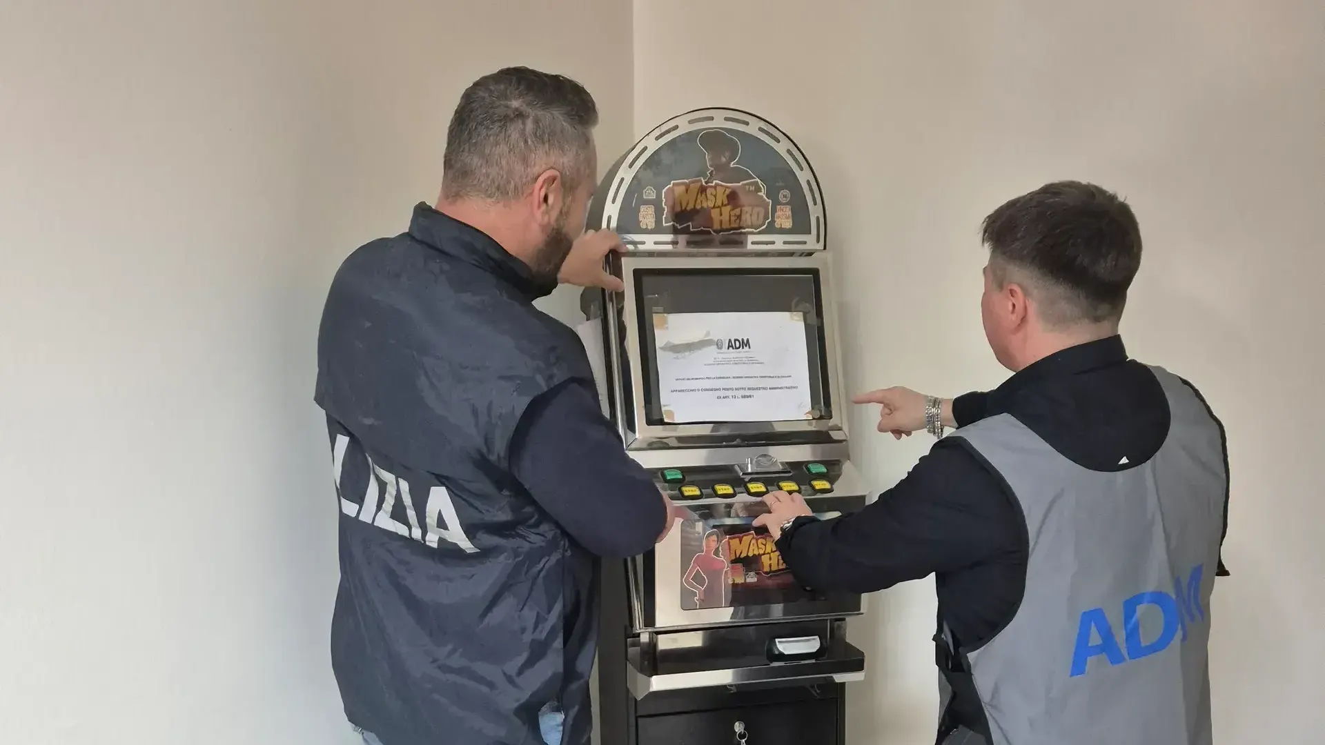 Blitz contro il gioco illegale a Sassari: multe e sequestri