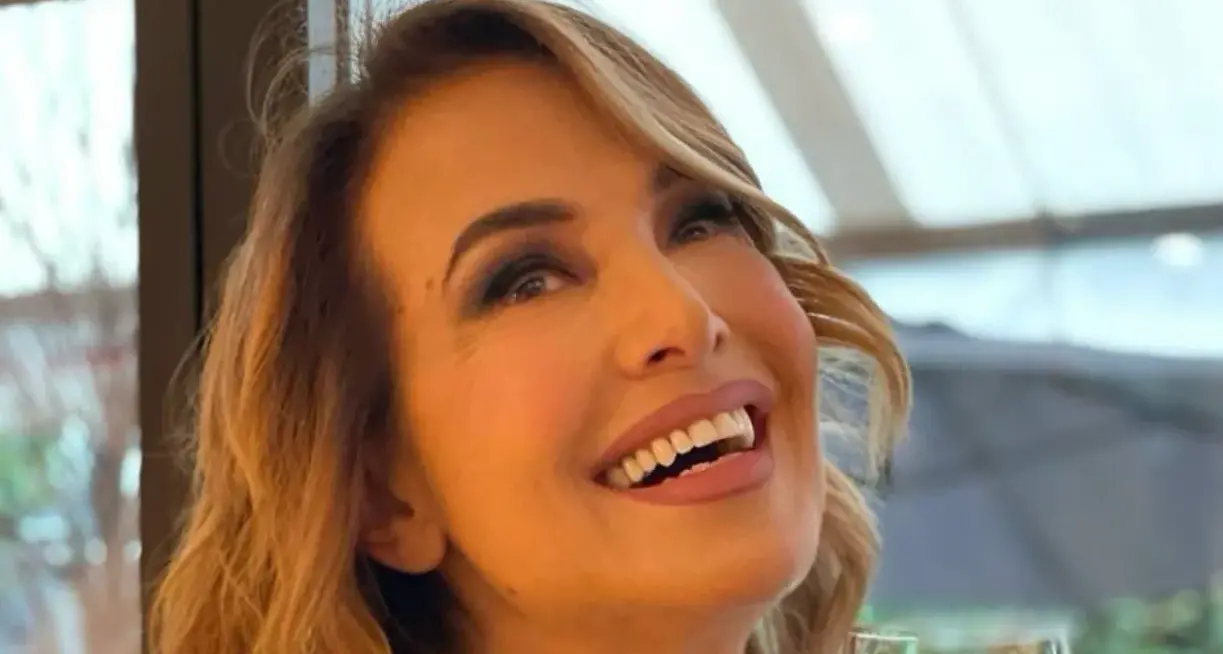 Barbara D’Urso trascina Mediaset in tribunale. “Ingerenze e diritti non pagati”