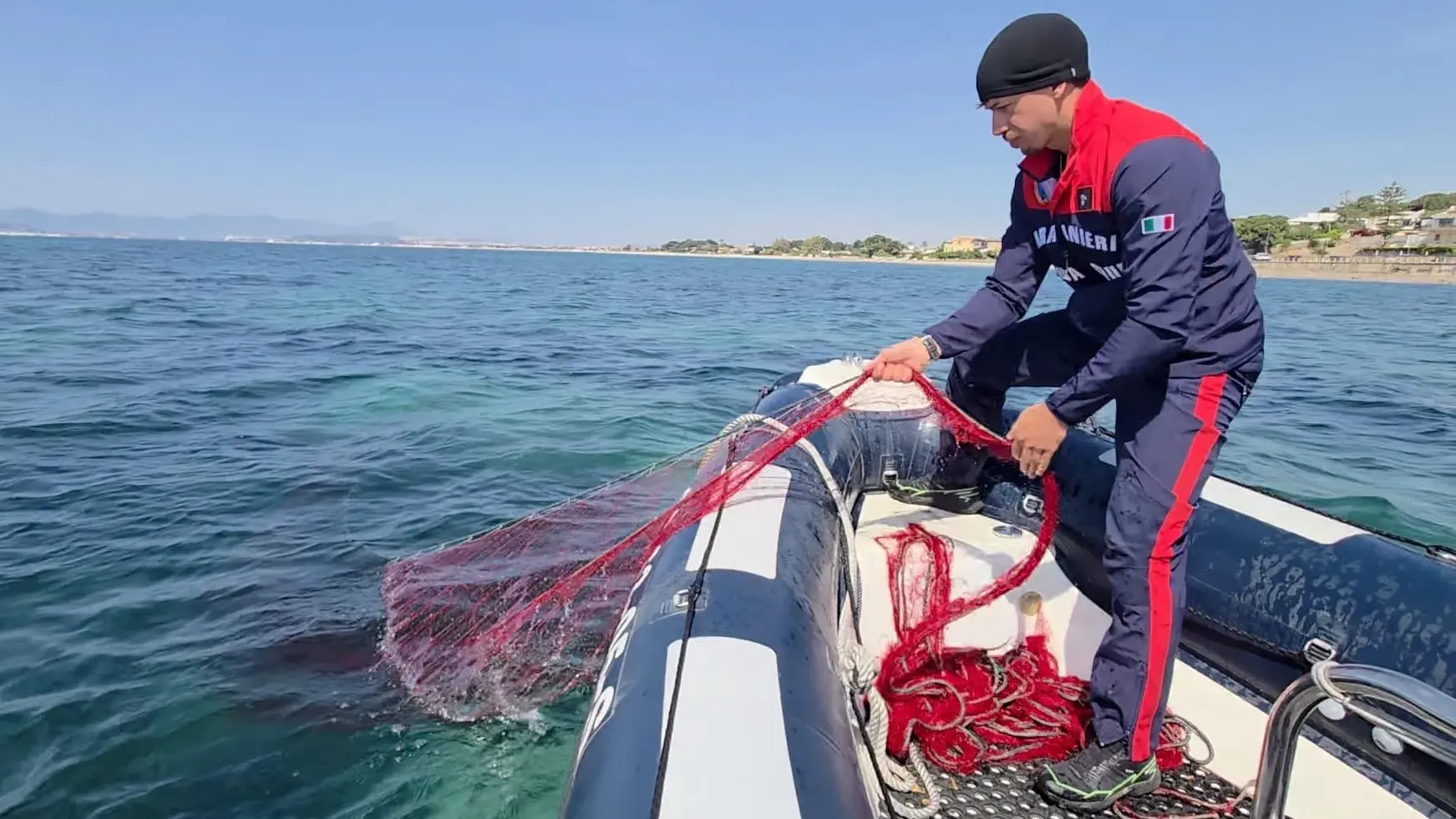 Blitz dei Carabinieri al Margine Rosso: sequestrati tre chilometri di reti da pesca illegali