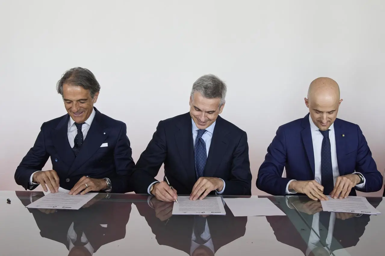 Salone Mobile, siglato accordo per rinnovamento e sviluppo filiera legno-arredo Marche