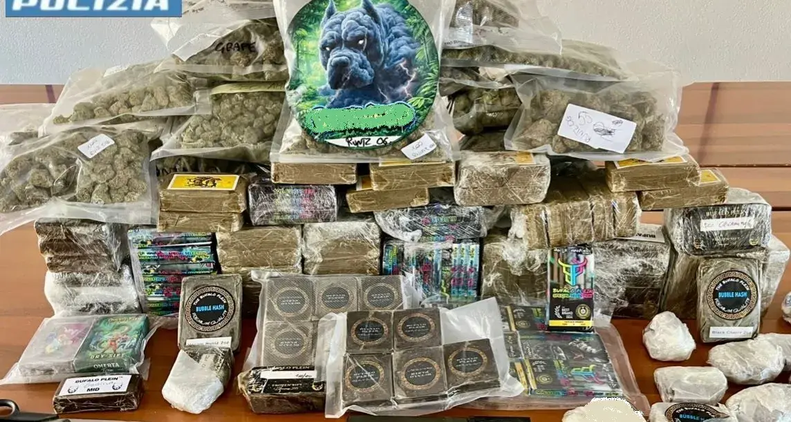 Colpo allo spaccio nel centro di Cagliari: sequestrati 11 chili di droga