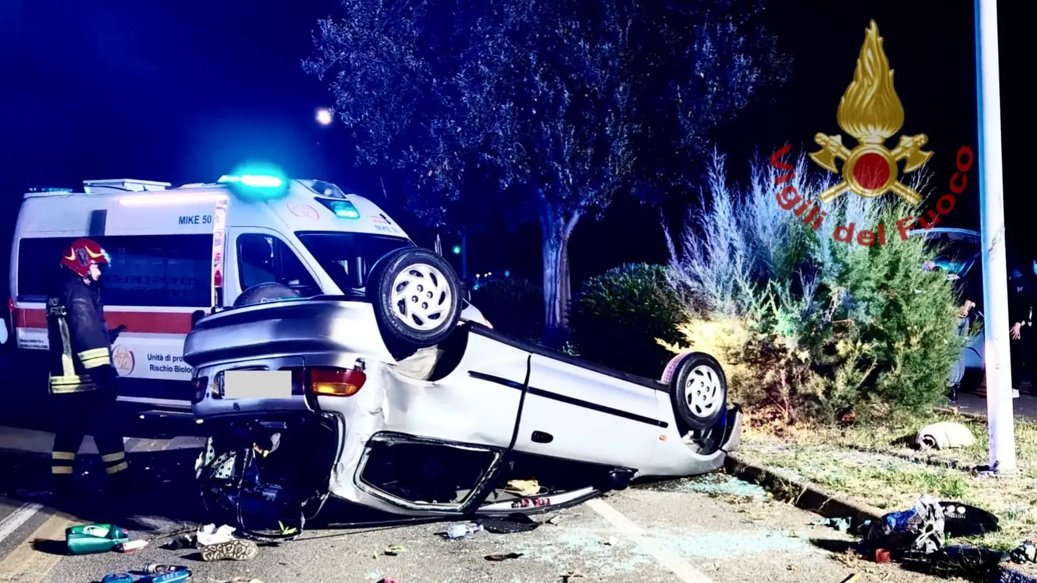 Cagliari. Due auto si ribaltano nella notte in via Lungo Saline: sette feriti, cinque in codice rosso